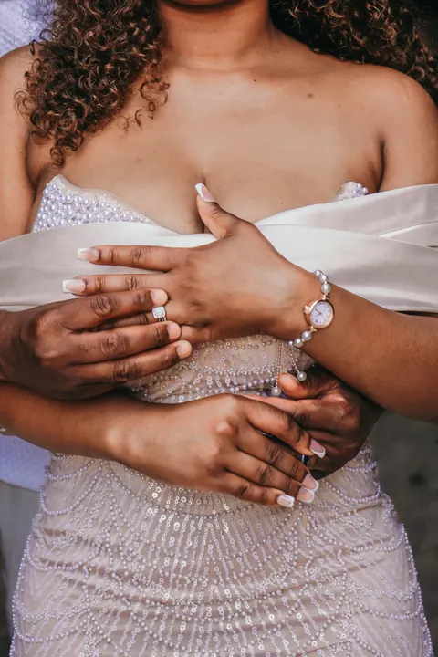Candid photograph from a wedding celebration